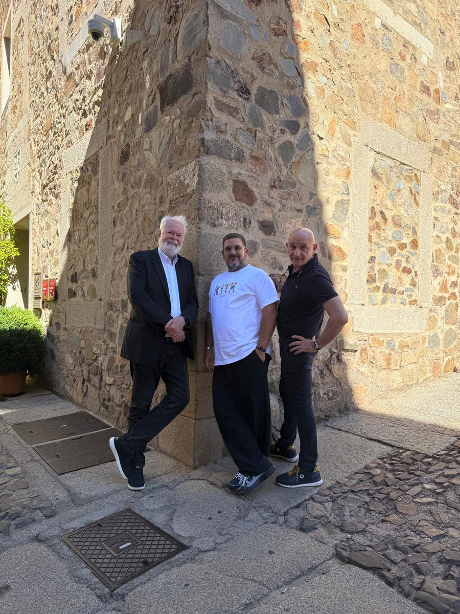 En #Cáceres junto a dos genios de la cocina actual, además de buenos amigos! 
#DaniGarcía y #ToñoPérez