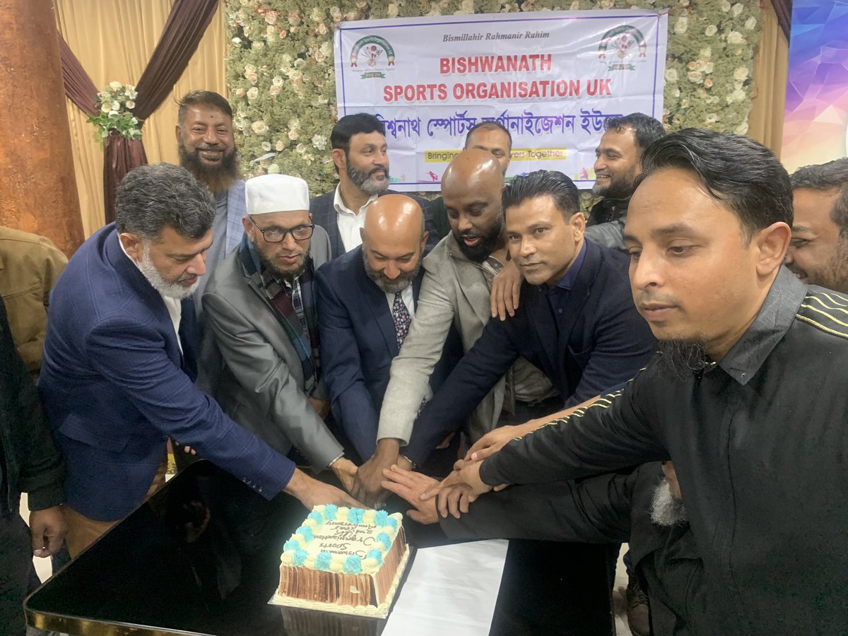 CllrSirajIslam's tweet image. It was great privilege to attend the 2nd anniversary of #Bishwanath Sports Organisation. Fantastic to hear about their amazing achievements in a short space of time. Inspired to hear about their work to promote sports especially to children from impoverished background. Congrats