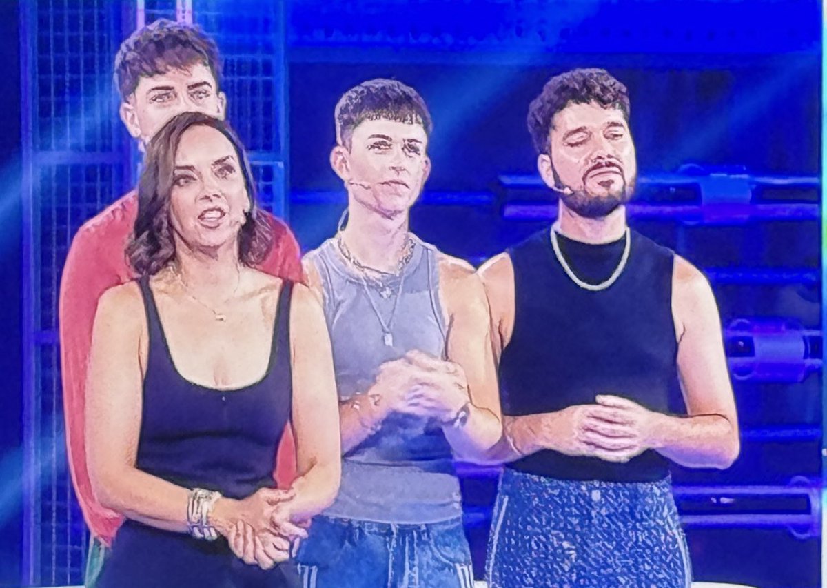 Han echado a dos muchachos con crop tops. No te digo nada.

#OTGala0
#OT2025