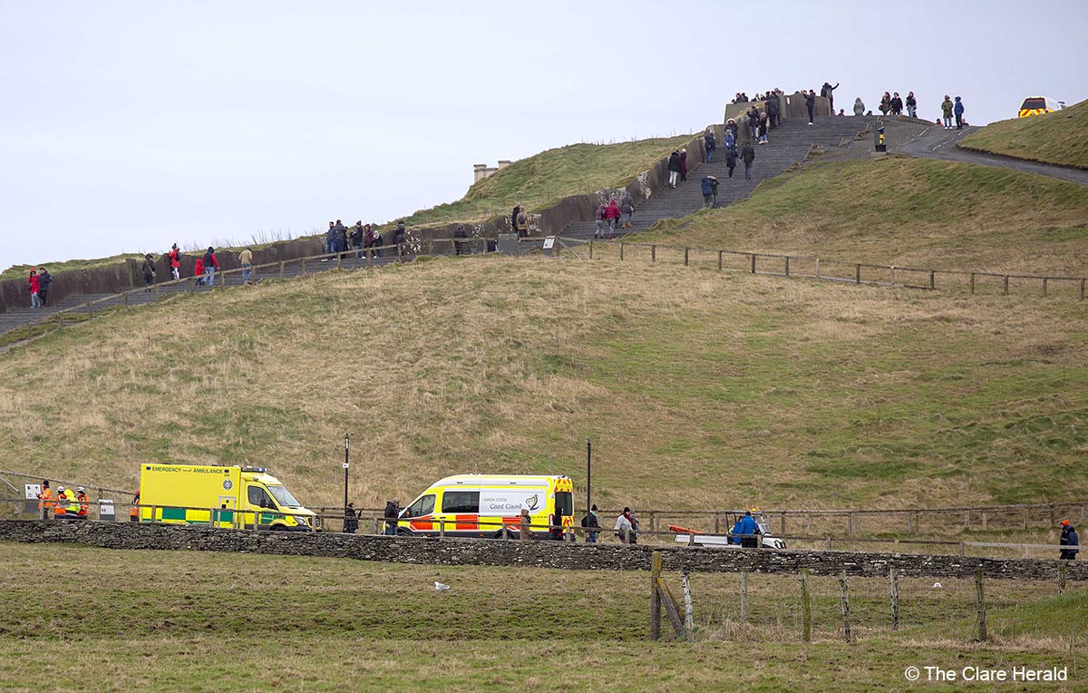 Two tourists injured in falls on cliffs walking trail

clareherald.com/news/emergency…