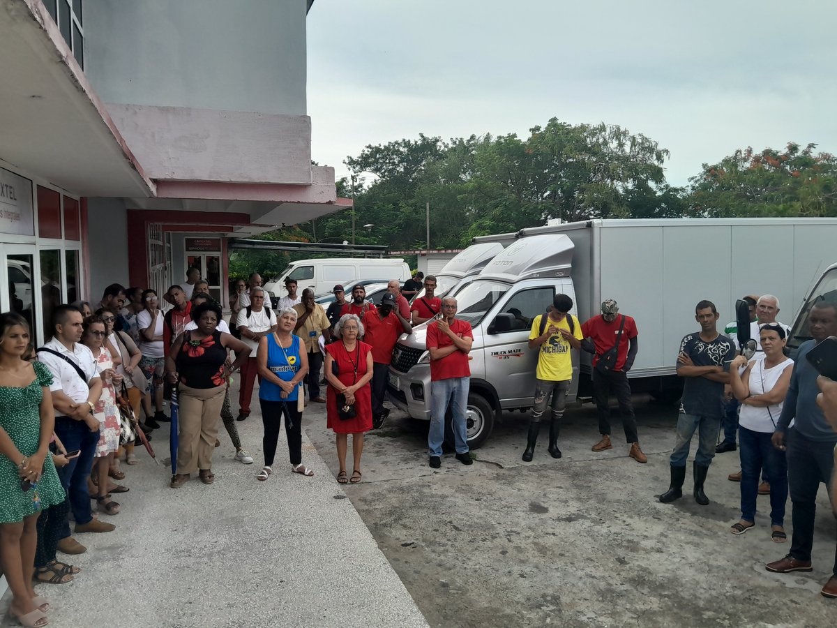 Un reconocimiento especial al gran trabajo realizado por todo el equipo del PSFV de Cabaiguan. Su dedicación y esfuerzo son el pilar fundamental de nuestro avance y compromiso con sociedad.

#CopextelCienfuegos 
#Copextel34años 
#CompromisoQueInspira 
#UnidadQueVence