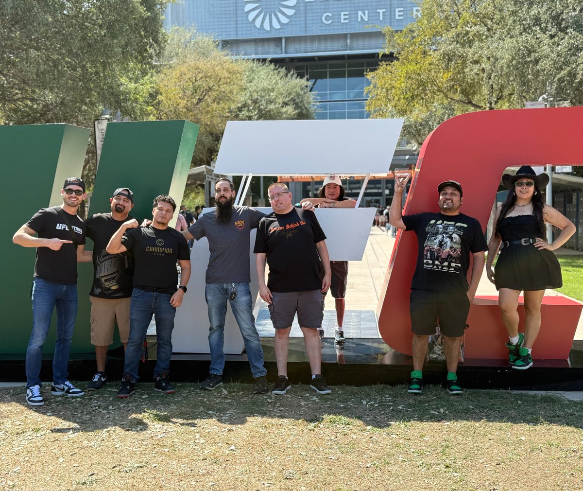 UFCStrike's tweet photo. ⚡ The UFC Strike Community showed out strong at #NocheUFC

🙌 Huge thanks to @JoinFightID for making it happen! https://t.co/91pq8ZhdZy