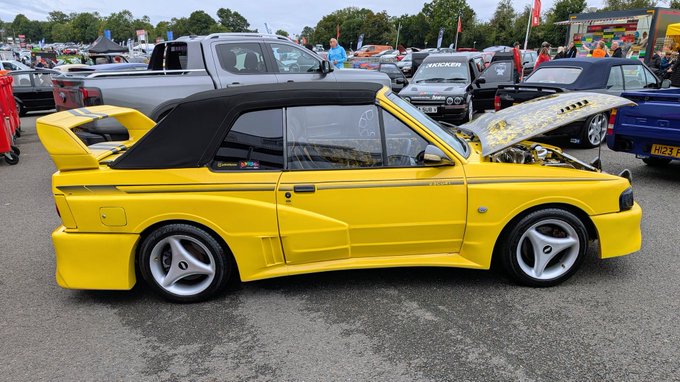 TOGTanner's tweet photo. During my lunch break at #BrandsHatch #FordPowerLive yesterday i grabbed a few pics, but not many, back in the day i had #Ford's like this, but looking back, god what where we thinking taste wise🤣but its so cool to see these at events now 👍 https://t.co/ToDeaUaSnK