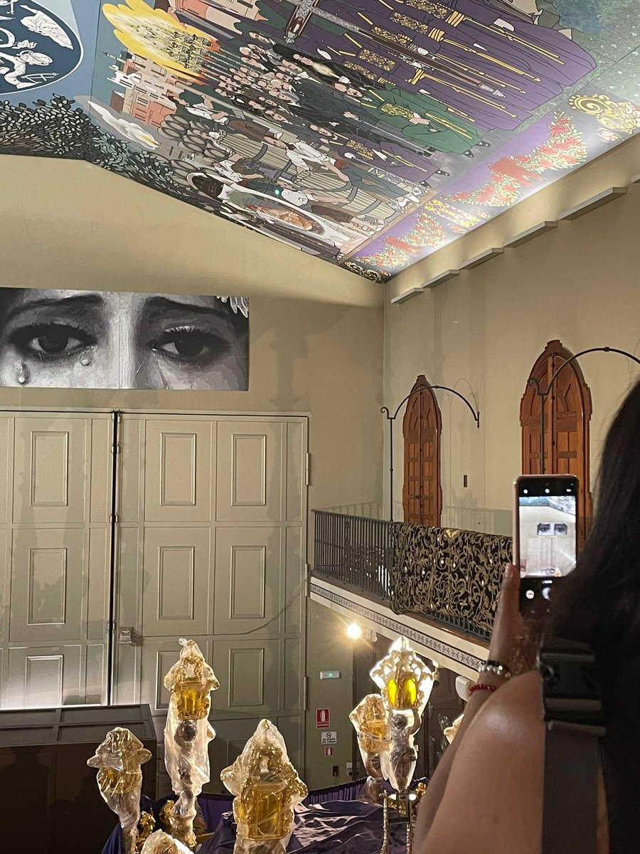 En abril de 2024, un pañuelo de la Virgen de la Esperanza viajó a Ecuador para cuidar de alguien que necesitaba consuelo. 

Hoy, el pañuelo ha sido devuelto a la Virgen por una devota que, ya curada, ha querido viajar para rezar ante la Esperanza.

#CofradíasMLG