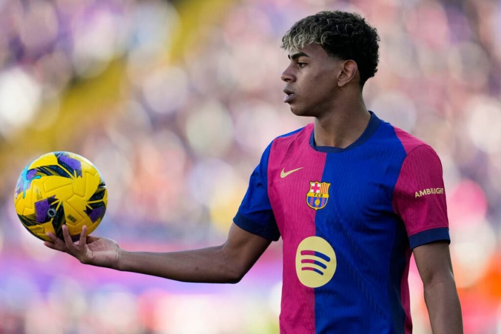 Después de un descanso veraniego en este EA FC26 buscaré club.

Pos: DC🎯

Me va bien rol de rotación también ✅

Rt se agradece❤️