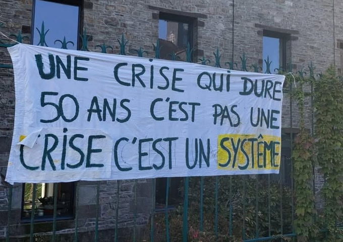 JE VEUX !
🔹L'obligation de proposer un budget à l'équilibre sans déficits.
🔹Un grand ménage dans les 1200 agences publiques en déficit de 71 milliards 
🔹Une réduction rigoureuse des effectifs d'une bureaucratie surnuméraire 
🔹La suppression de toutes les subventions et en