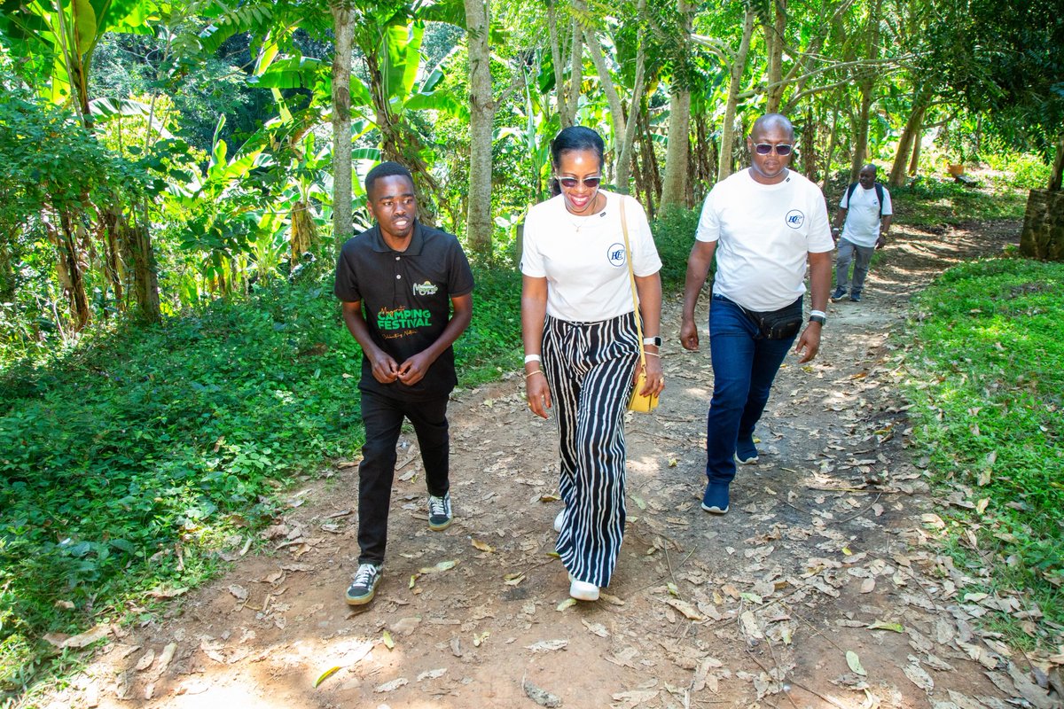 ThandiLwoga's tweet photo. Tarehe 8 Septemba 2025, niliunganika na wafanyakazi wenzangu kutoka katika kampasi za Dar es Salaam,Dodoma , Mbeya na Mwanza kutembelea vivutio vya Magoroto vilivyopo Muheza Mkoani Tanga ikiwa ni mojawapo ya matukio mbalimbali ambayo taasisi wameyafanya kusherekea miaka 60 tangu kuanzishwa kwa Chuo cha Elimu ya Biashara.

Kwa kweli nilifarijika sana kukutana na wafanyakazi wenzangu,na kupata wasaha wa kushiriki pamoja michezo mbalimbali na jioni kula pamoja katika hafla iliyofanyika katika Hotel ya Nyumbani Tanga mjini.