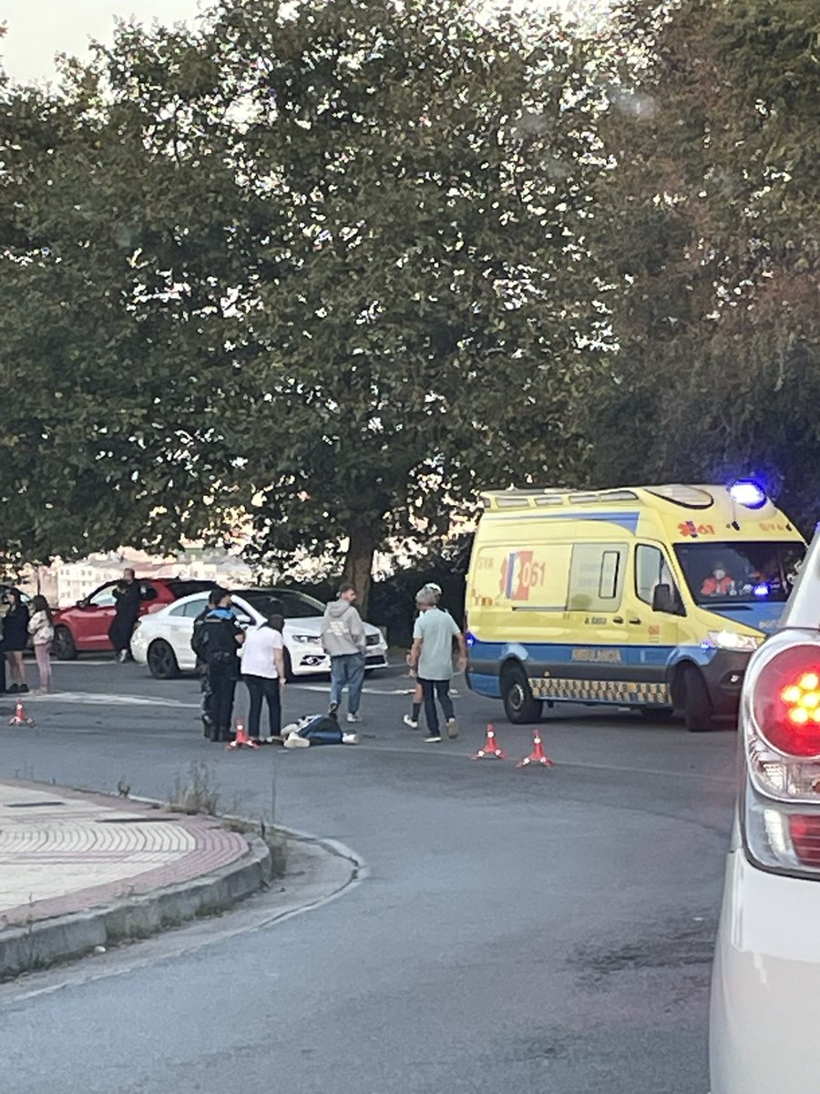 Accidente en Bens A Coruña con ciclista implicado. Retenciones