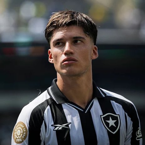Crecen las críticas sobre Joaquín Correa, el cual no ha sido capaz de asistir o anotar un gol en 17J que suma con Botafogo.

El extremo está siendo una de las contrataciones fallidas del Fogão en el ataque.