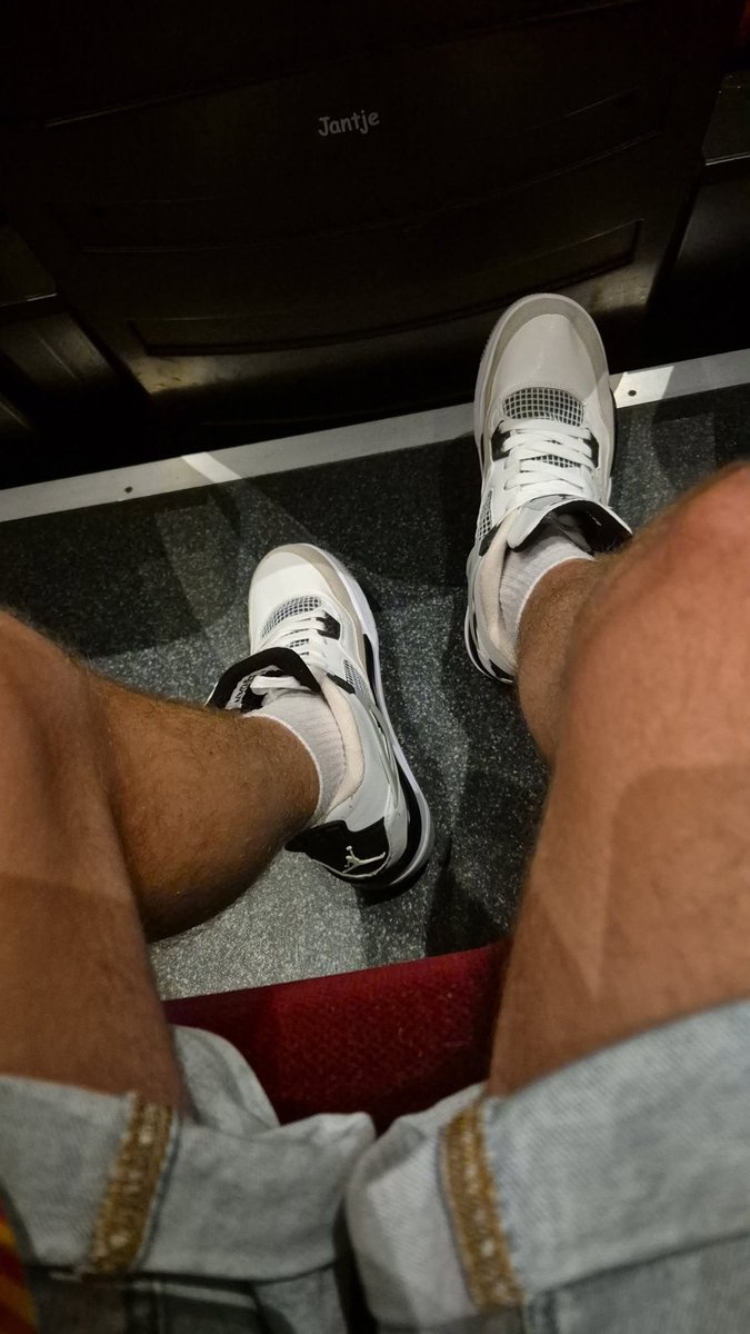 studentskicks 👟💶 tweet media