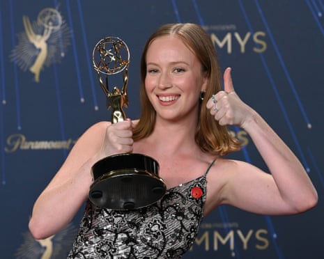 Hannah Einbinder Advocates for Palestine Following Emmy Win
#usa #hannah #hannaheinbinder #emmywinner #palestine
Updated news:rb.gy/99uk3r