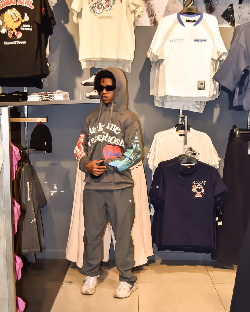 tory_eaze's tweet photo. Greetings, everyone. Welcome to my community. I know that I am small as of now, but we are only getting started, and we are going to make it. I hope that you can follow my journey.

This is also my first independent drop. To more 🥂

© WhyDYE (?) EST '25 https://t.co/d5oqZ1fL6C