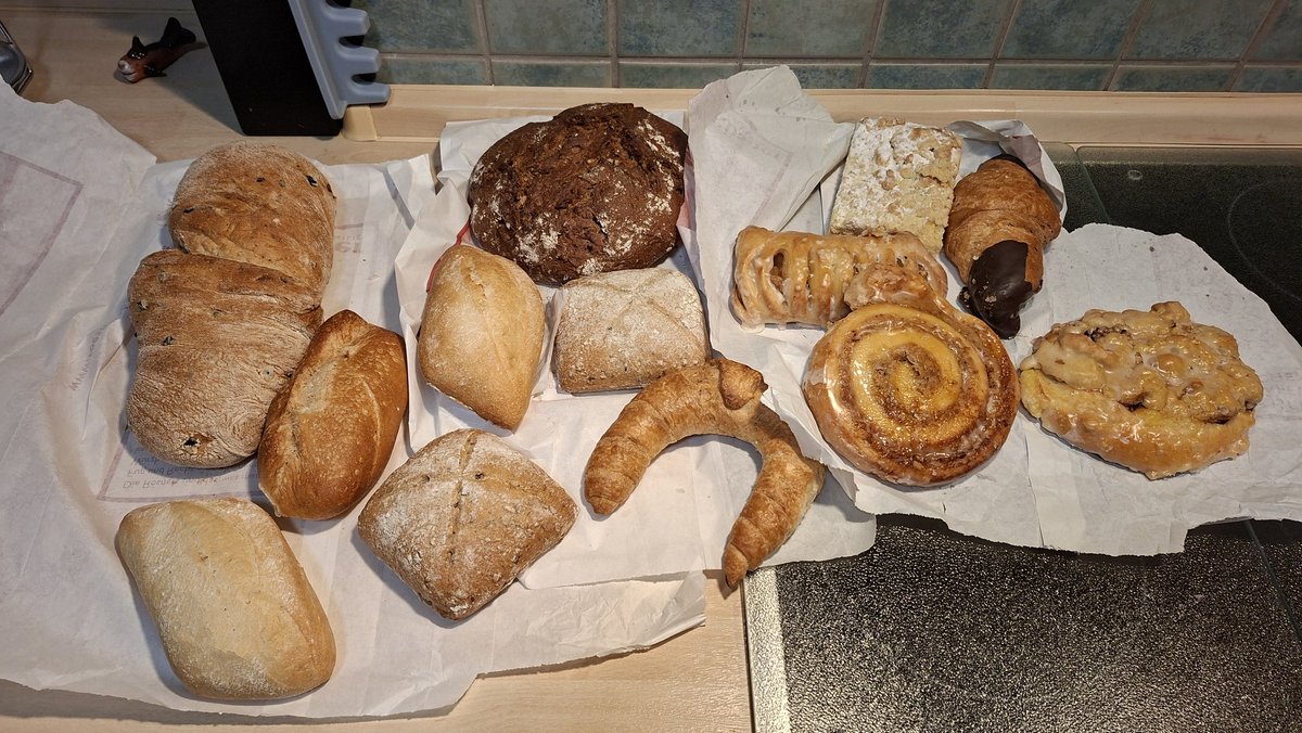 Heute wieder 2 #toogoodtogo Tüten geholt. Das reicht wieder ne Zeit lang. ☺️