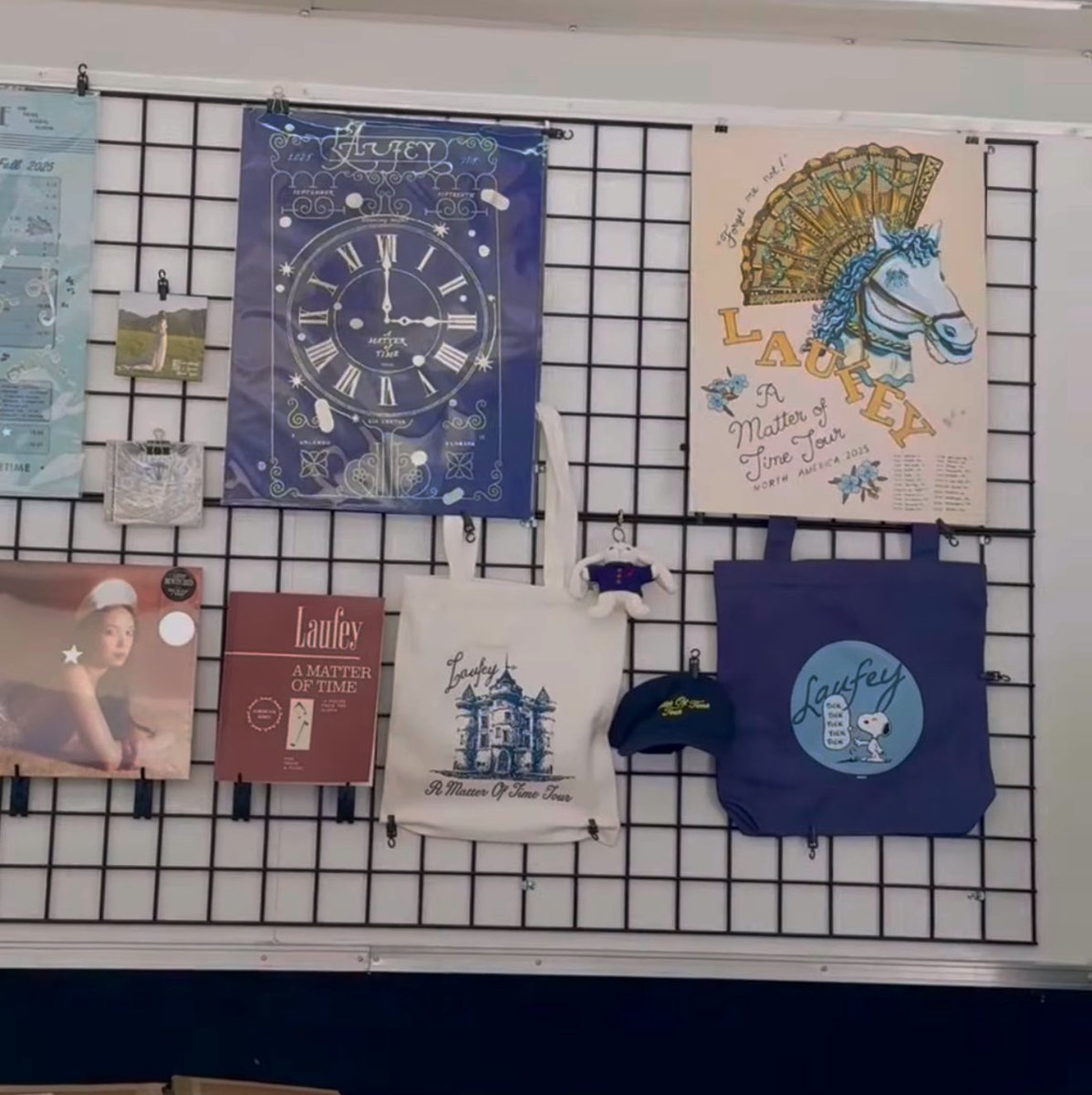 THE TOTE BAGS AND MEI MEI