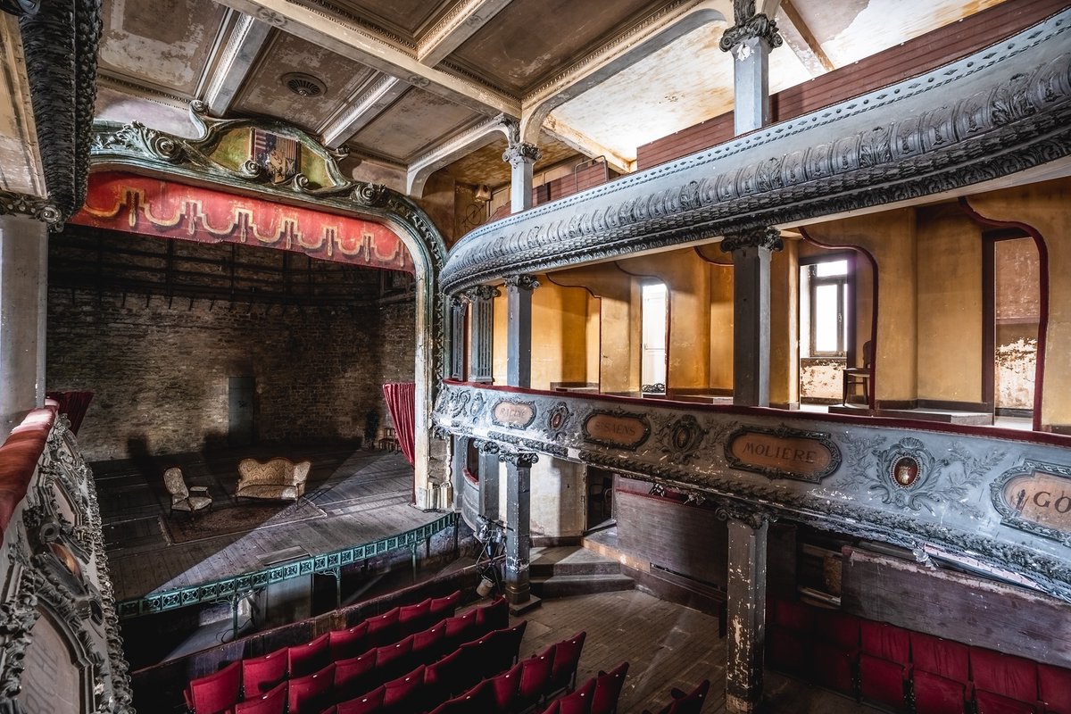 🥳 Vous faites quoi ce week-end ? Ça vous dit de venir nous voir pour redécouvrir ce lieu toujours aussi magique❔️

🎭 Le théâtre des Bleus de Bar sera fidèle au poste en ouvrant ses portes pour les <a href="/JEP/">Journéesdupatrimoine</a>❕️

RDV samedi et dimanche. Jauge limitée sur réservation au 06805251 98