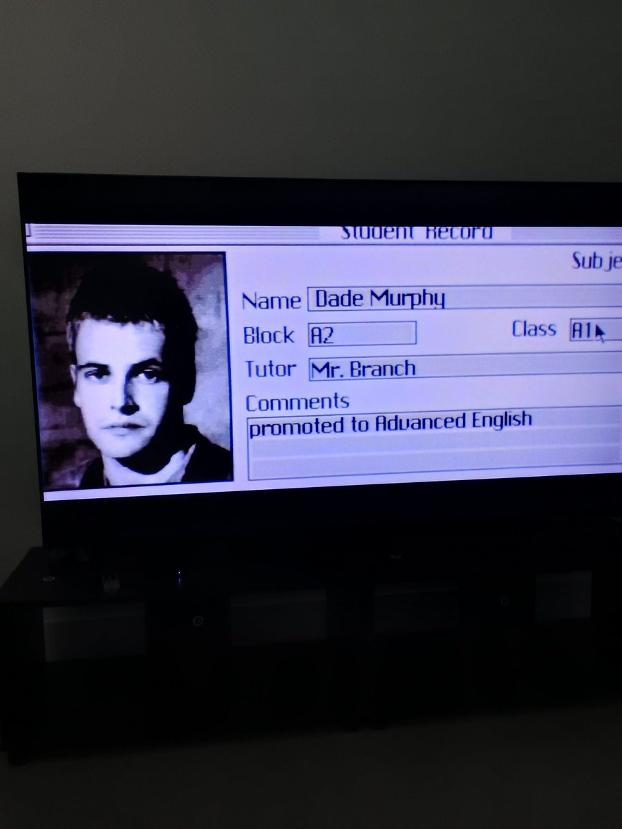 dTwoZ̶̬̣̺͇̹̿̏̈̋̂͘͞3r0 tweet media