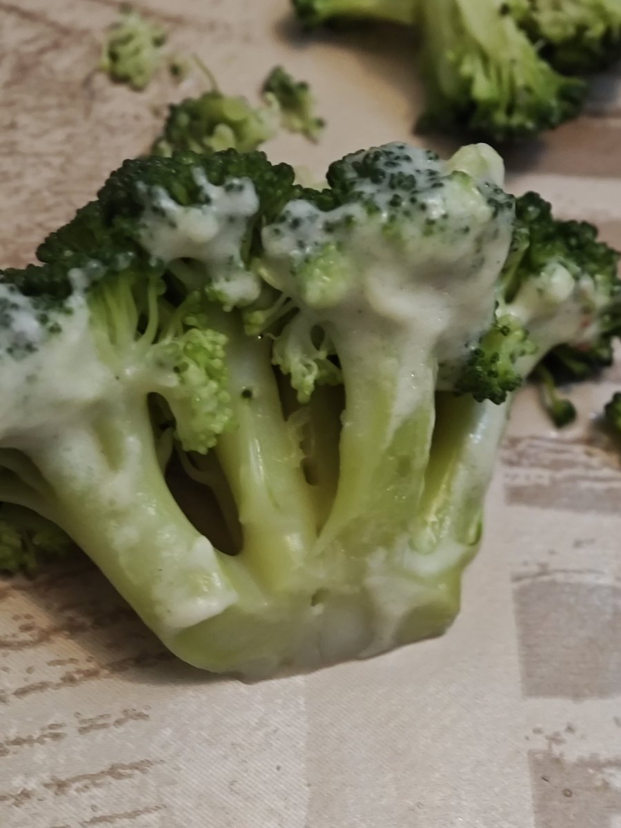 MrJummyb's tweet photo. @marksandspencer tucking into my lovely dinner with my organic broccoli and out popped these lovely two fellas. Shamefully they've been boiled with the broccoli. Care to explain m and s ? I know it's organic but jeez 😂😂 https://t.co/3I3BZp7wHr