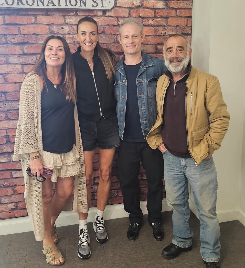 Nicole ๐ (@swarlaera2) on Twitter photo TWO ALI SIGHTINGS IN ONE DAY. MY HEART FULL ๐ซถ๐ผ #swarla #corrie TWO ALI SIGHTINGS IN ONE DAY. MY HEART FULL ๐ซถ๐ผ #swarla #corrie