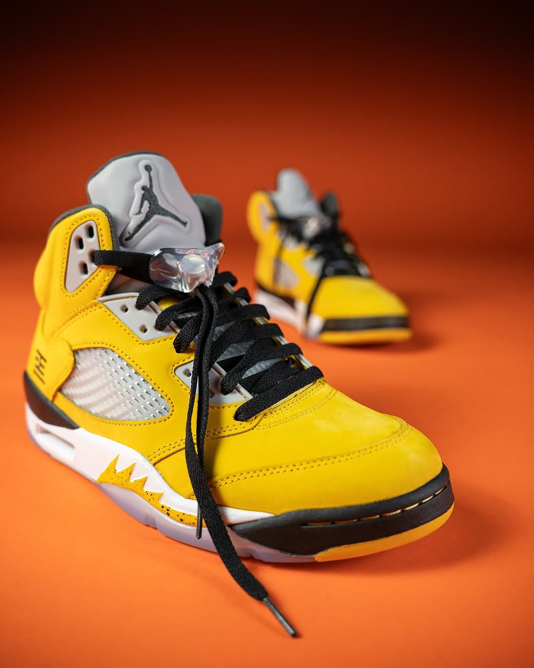 靴 Air Jordan 5 Retro Yellow 28.0 Sneaker Politics