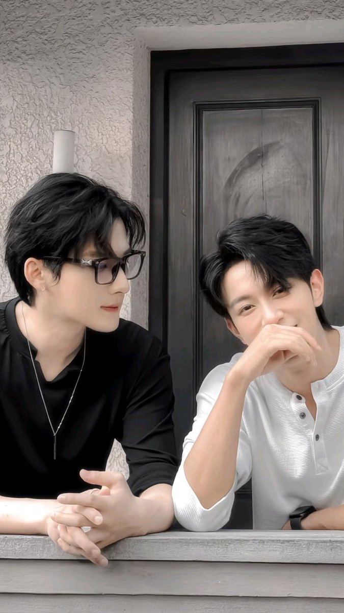 acequinx's tweet photo. 7 times Shen Wenlang was rejected and the +1 time Gao Tu finally said yes. 

1. The first time SWL proposes to Gao Tu is rushed, he is running on intense emotions but most of all happiness, he has found his mate and his child.

And all he wants is to take them+ https://t.co/tMa55aerWR