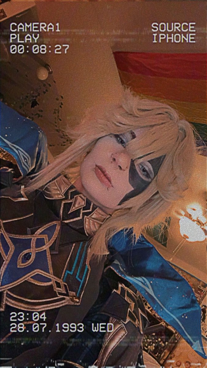 //munday but it’s just me dainposting again….
i actually have a mask now so next time i cosplay him yall watch out
