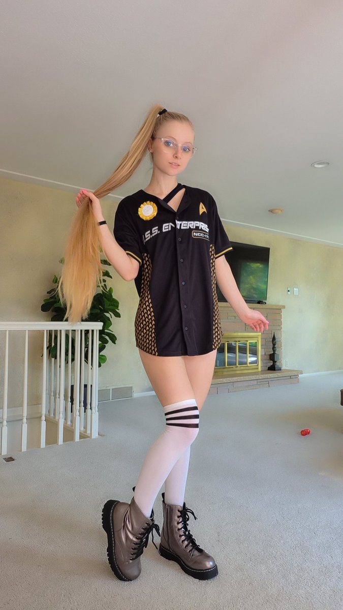 Emmasky69 tweet media