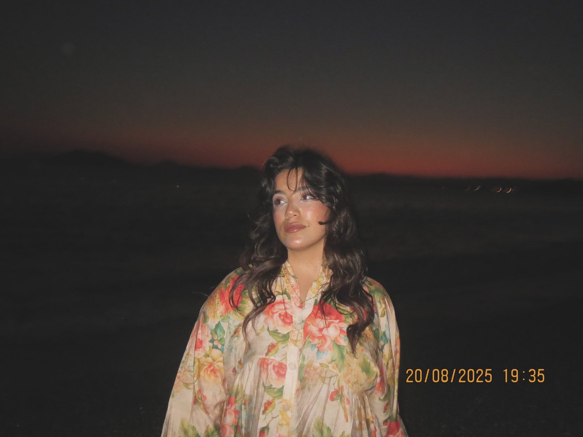 hemen dijital kamera alıp gün batımında fotoğraf çekin 😭😭