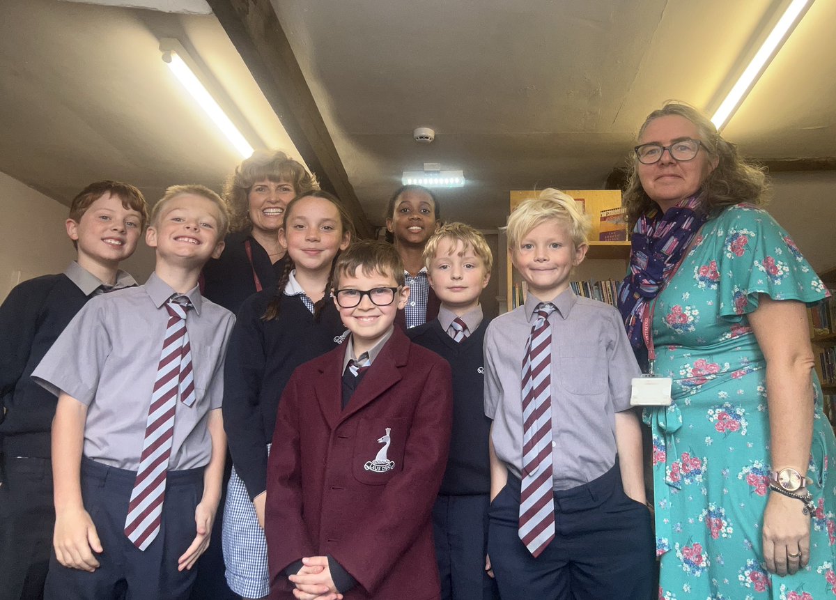 WinterfoldEng's tweet photo. @winterfoldhs The new Librarian team were immersed in books during Pupil Voice today! Lots of new roles and jobs to do including making a logo, clearing shelves and sorting old newspaper #WHSLibrary #WHSPupilVoice https://t.co/YW2nWvBqcI