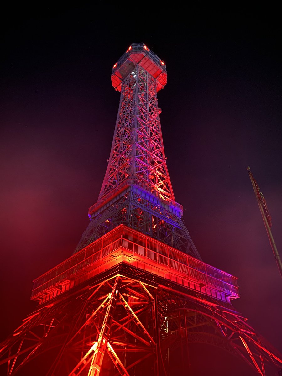 FyeCoasters's tweet image. With Haunt at @KingsIslandPR happening in just 4 days! Download this photo and use it as your background! Show us in the comments! 

#fyecoasters #kingsisland #Wallpapers4k #wallpaper