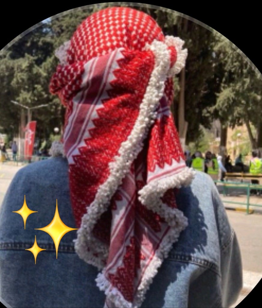 خذني على محمل الجد
مزح الرجال جدهم
وان بنت رجال ورثت
 الجد جد
و المزاح جد

 #غبار الذهب