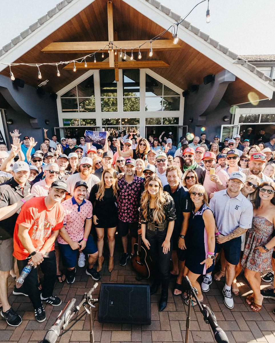 Dallas Smith tweet media