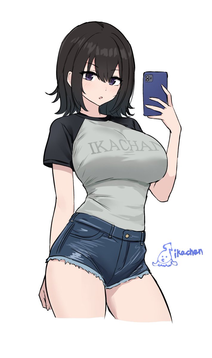 今日もお疲れ様です。
ミオナちゃんの自撮りと共に。 