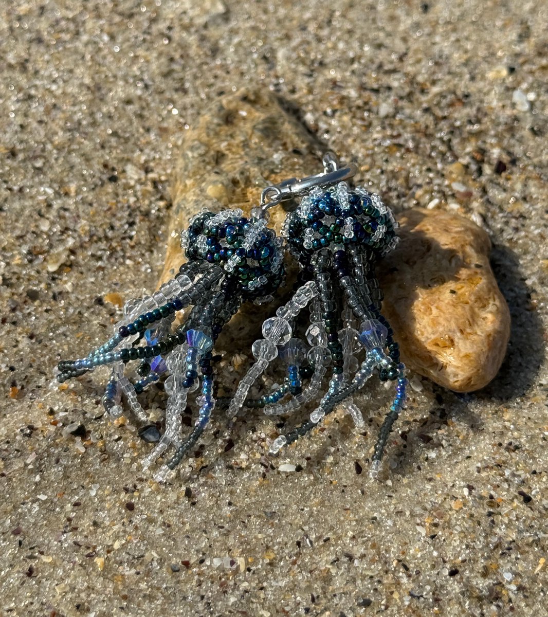 імла tweet media