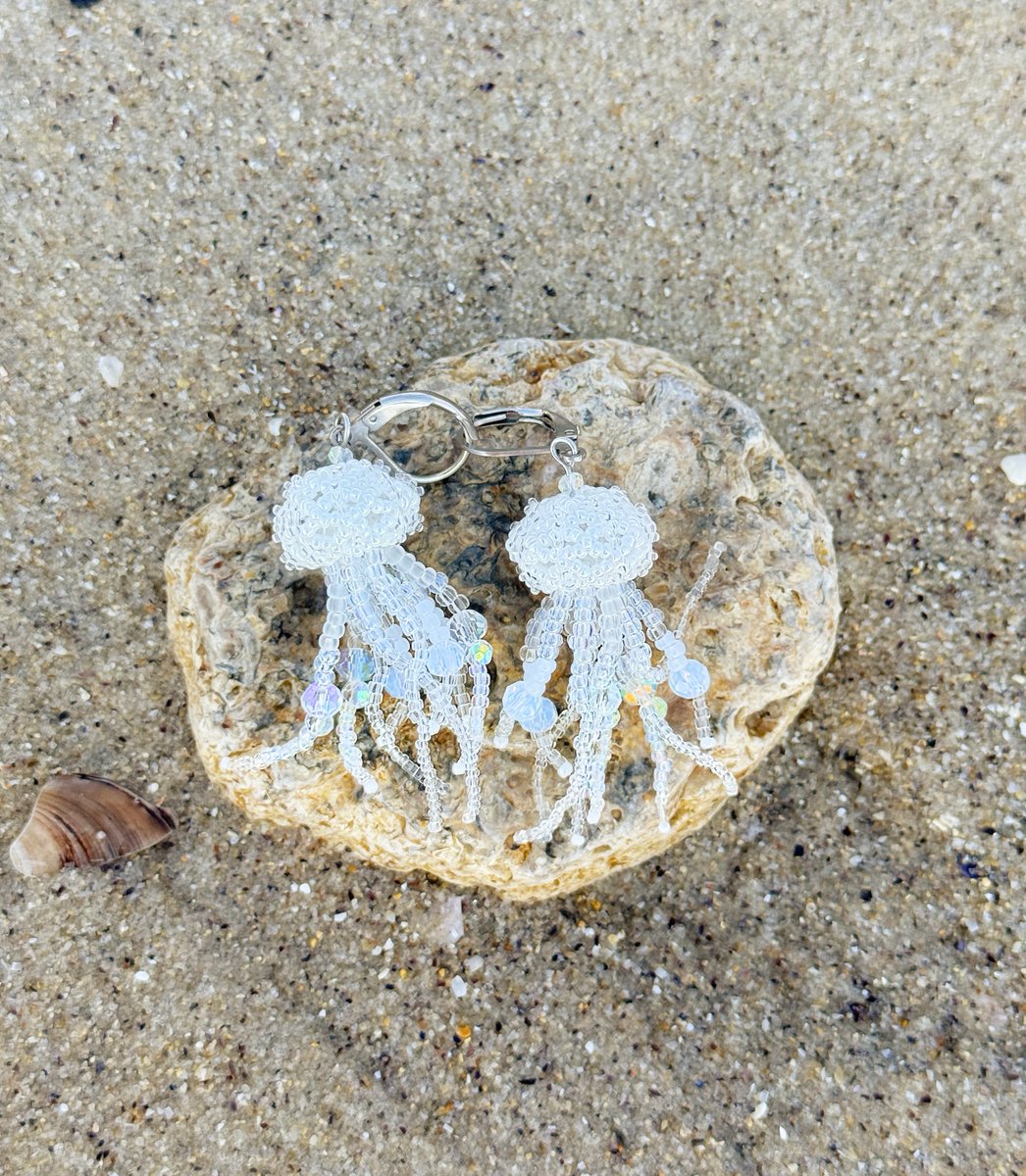 імла tweet media