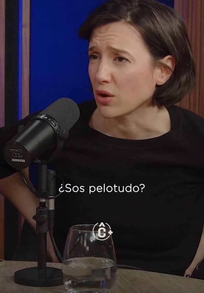 tiagregoria's tweet image. Lo contradictorio de la justificación de Pedro Rosemblat es que dice que no quiere dejar a alguien sin voz, pero a la vez dice que hace notas en todos lados.
Ya tenía voz, se la amplificaste para tu audiencia en @somosgelatina