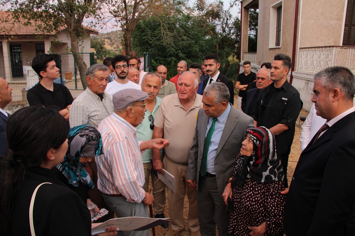 Üniversitemiz Tarafından Adnan Menderes’i Anma Programı Düzenlendi 

Yükseköğretim Kurulu (YÖK) koordinasyonunda, Üniversitemiz Kurumsal İletişim Koordinatörlüğü Bilim İletişimi Ofisi tarafından Merhum Başvekilimiz Adnan Menderes’in 64. ölüm yıl dönümü dolayısıyla Adnan Menderes
