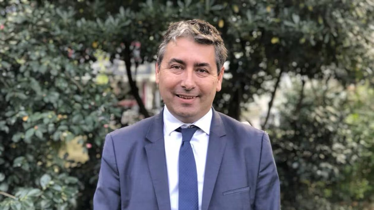 MoDemVendee's tweet photo. « La République perd un serviteur, le débat un homme de respect. »

Avec une grande tristesse, nous avons appris la disparition de Laurent Caillaud, élu régional.
Le MoDem Vendée salue sa mémoire et adresse ses sincères condoléances à sa famille, ses proches et ses collègues élus https://t.co/ZCLqqNYA5x