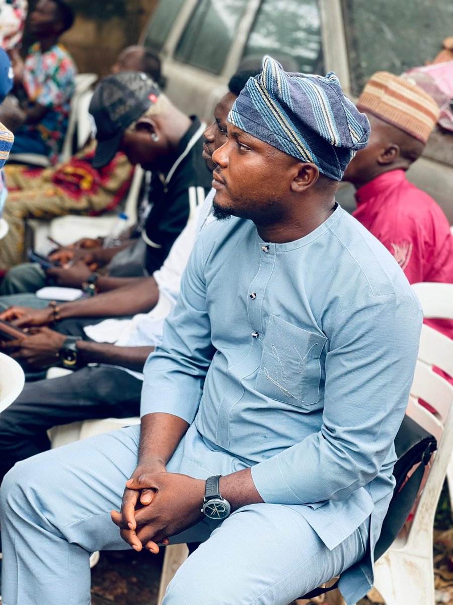 EngrJohnsonTK1's tweet photo. The core value is not to be a new boss,but to be a new servant thru @aacparty to the people of Oyo State at the interest of the resilience and passionate youths across the state, who have shun lobbying for programmed positions of PA’s and SA’s to silent them. https://t.co/8BkCoRcFMq