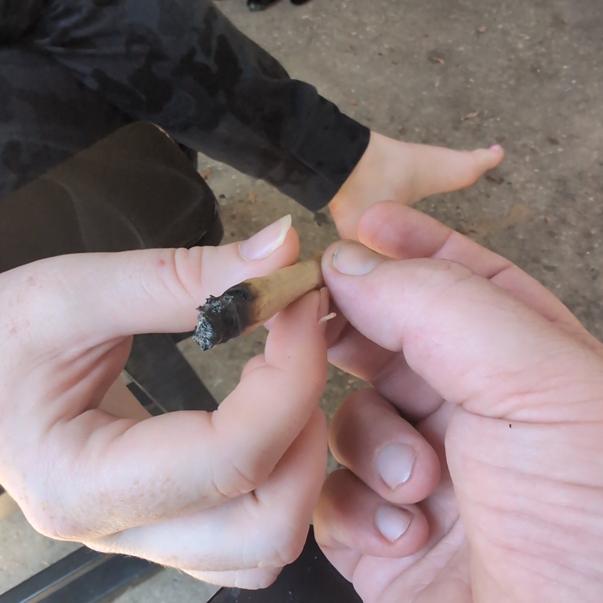 The420stream's tweet photo. JOINT CUSTODY https://t.co/qSLRvB96La