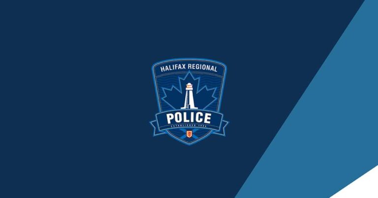 (Police) Police charge man with robbery  / Police investigate robbery  / Police charge a man in relation to a shooting in Halifax Friday evening

** Release

waterfrontmediahfx.the902hxir.ca/96089-2