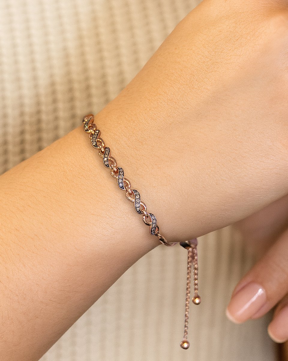 BenselJewelers's tweet photo. Fall vibes loading and this rose gold beauty is perfect for the
season. π Brown diamonds give off all the autumn energy.
.
.
#PaulBenselJewelers #ShopLocalYuma #YumasBest #YumaAz #Jewelry #RoseGold #Bracelet https://t.co/XvLuHzI9DZ