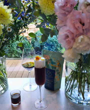 artumagazine.it/2025/09/15/flo…
La nuova #monorigine #FlorDeOro di #1895CoffeeDesigners by <a href="/lavazza/">Lavazza</a>  ha debuttato al prestigioso #Ristorante10_11 #PortraitMilano con un #brunch esperienziale che ha visto protagonisti la #coffelier Stefania Zecchi e il #pastrychef Cesare Murzilli
#coffee