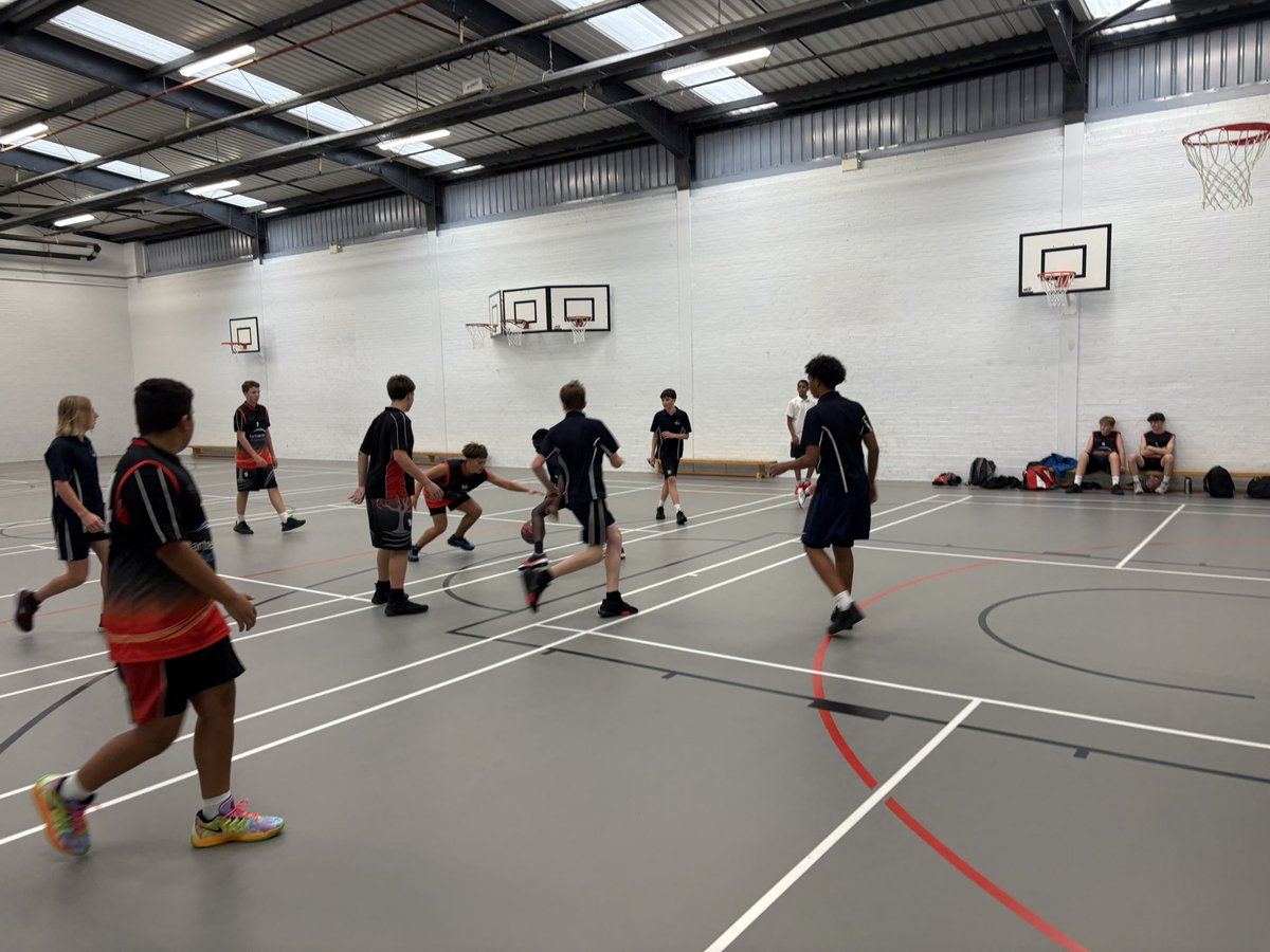 Well done to the u14 basketball team getting there season off to a winning start away at Goldington. The boys performed very well winning 27-43. MVP Liam for excellent execution and keeping the score board ticking.