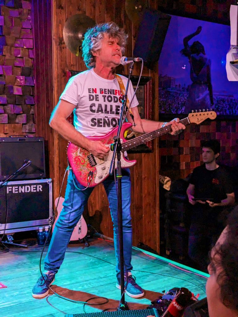 Hace 35 años era un flipao. Ahora soy un flipao pero con una guitarra más cara.