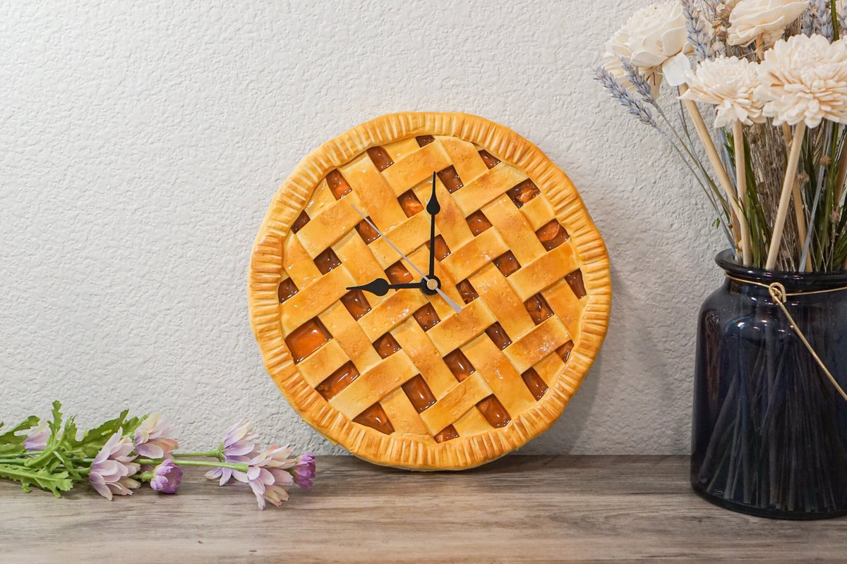 Look at the time, it's pie time! #314