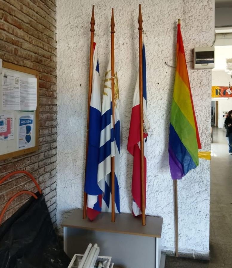 Comparto una foto que me llegó del Liceo 1 de Atlántida.