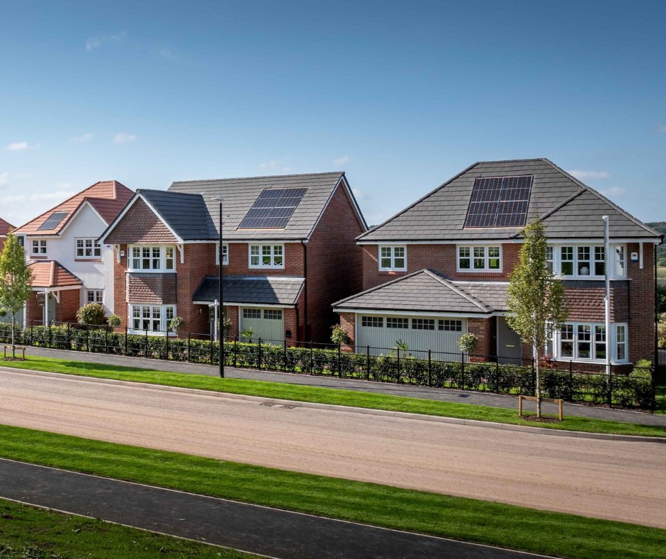 Want to be part of the growing new community in Daresbury but have house to sell? 

Join us this Saturday 20th September when experts from <a href="/MarkAntonySH/">Mark Antony Estates</a> &amp; <a href="/RSCNewHomes/">RSCNewHomes</a> will be on hand to help. Learn more &gt; bit.ly/4gpDDQf

#NewHomes #HomeGoals #Cheshire #Daresbury