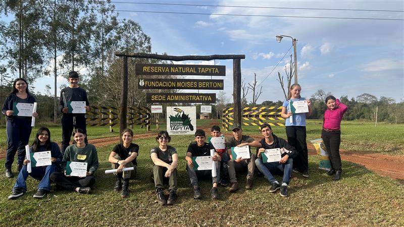 Fundación Moisés Bertoni tweet media