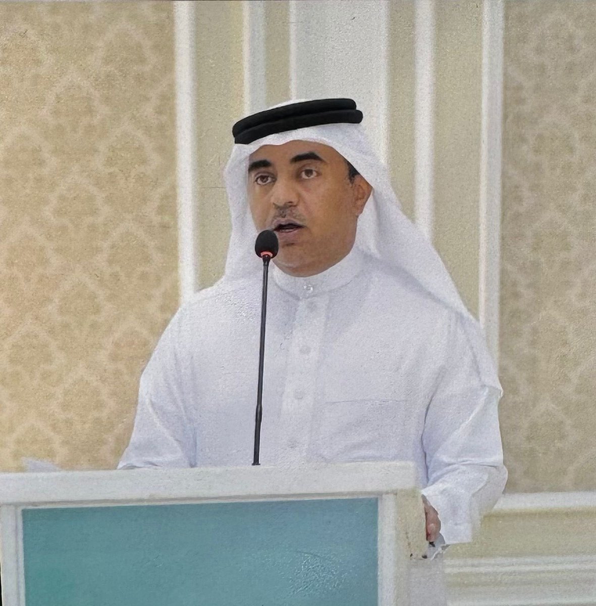 ((الإدارة الحديثة))
"الإدارة الشابة الطموحة"

 هي مجموعة من المبادئ والنظريات والممارسات الإدارية التي تهدف إلى تنظيم وتوجيه الموارد البشرية والمادية بكفاءة وفعالية عالية، من أجل تحقيق الأهداف المنشودة بأقل التكاليف وأفضل النتائج.

وأنا أحسبهم كذلك.