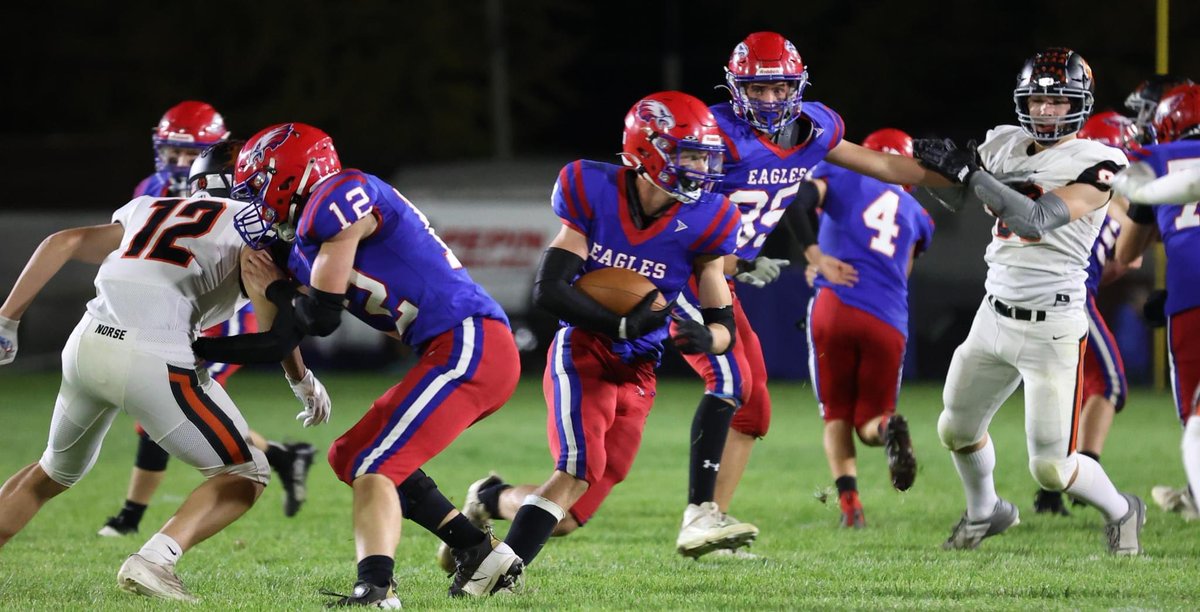 Week 4 Highlights Another W (52-14) 
 
⭐️318 Rushing yards

4 TDs

22 attempts 

Check out some of my runs- hudl.com/v/2SgMcW

<a href="/MJ_NFLDraft/">Mark Johnson</a> <a href="/CoachGrayvold/">Brady Grayvold</a> <a href="/PrepRedzoneWI/">Prep Redzone Wisconsin</a> <a href="/CoachE_Blugolds/">Rob Erickson</a>